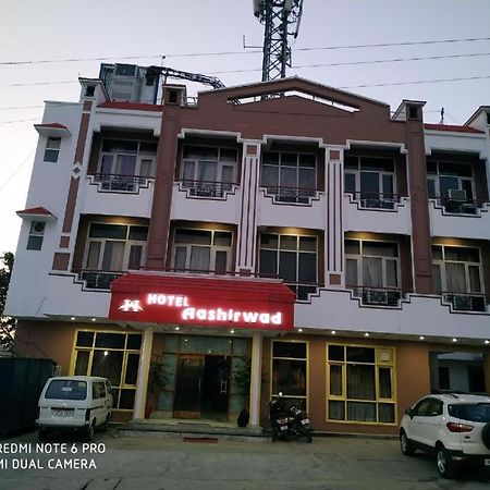Aashirwad Hotel Katra  Εξωτερικό φωτογραφία