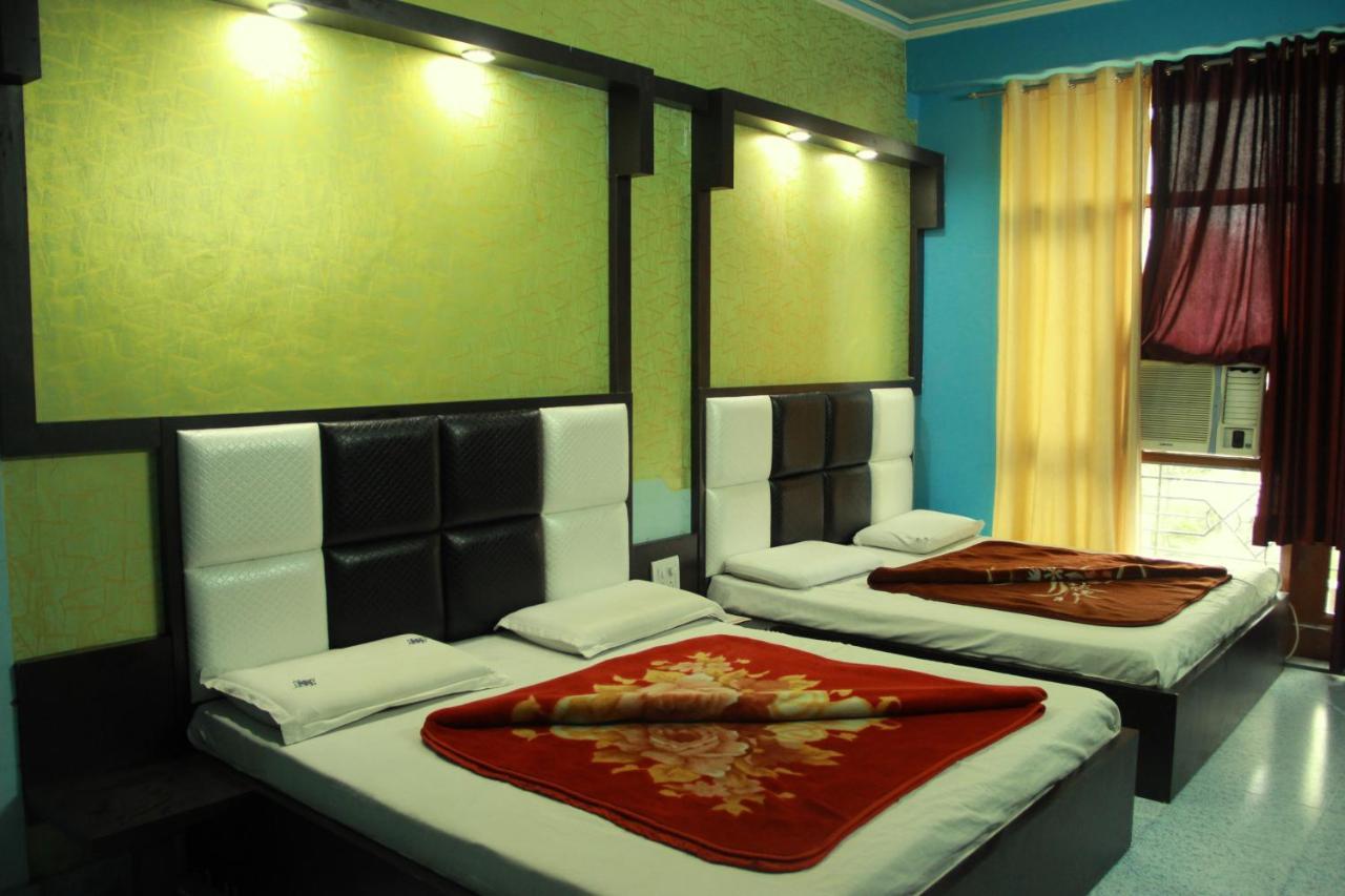Aashirwad Hotel Katra  Εξωτερικό φωτογραφία