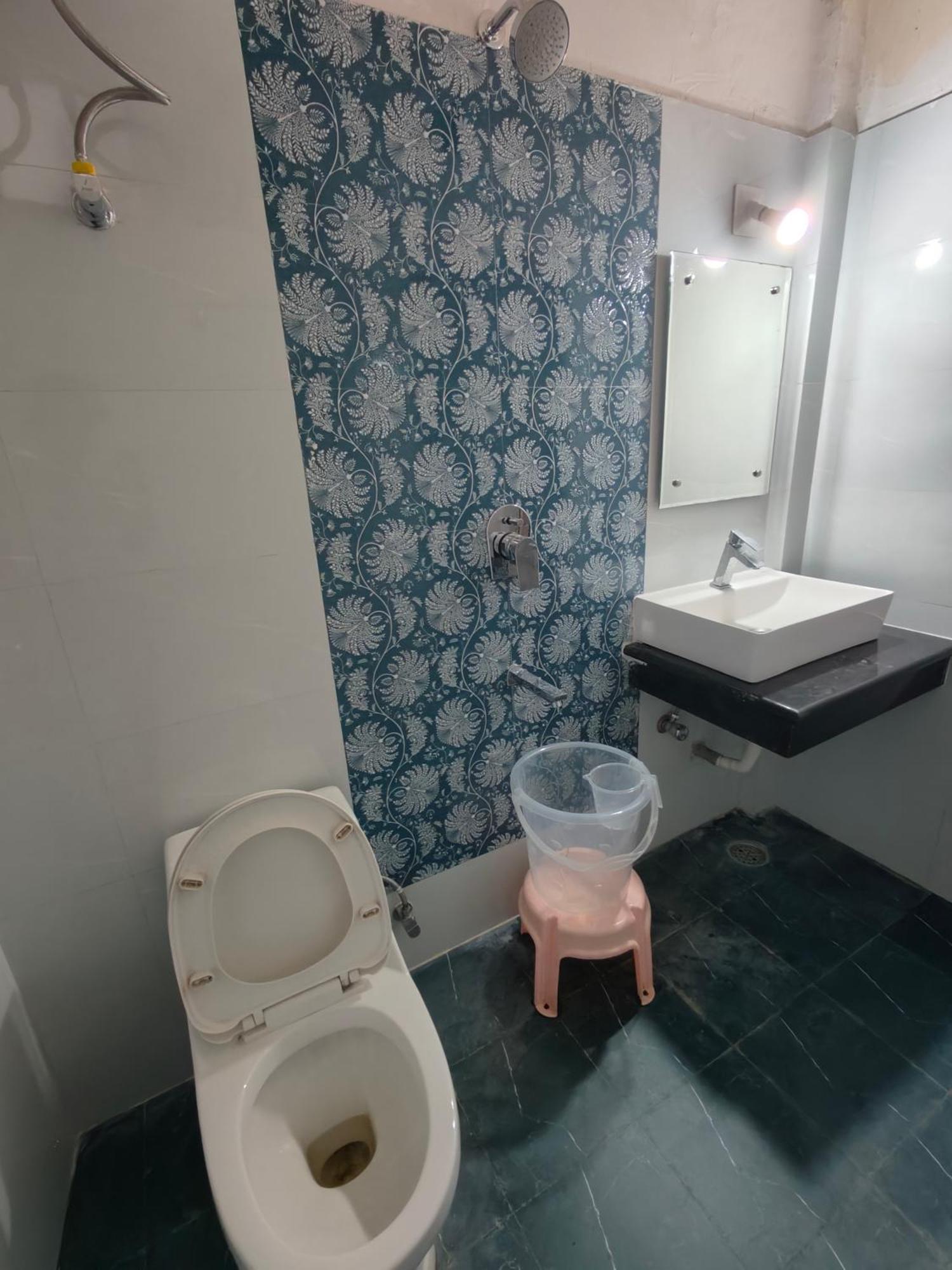 Aashirwad Hotel Katra  Εξωτερικό φωτογραφία